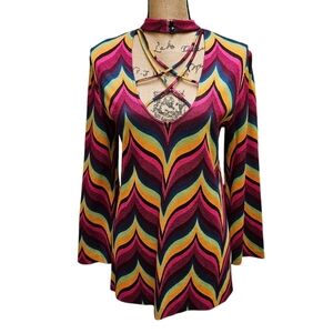 Trina Turk NWOT Sweater Vibrant Chevron Print Criss Cross Design Size M